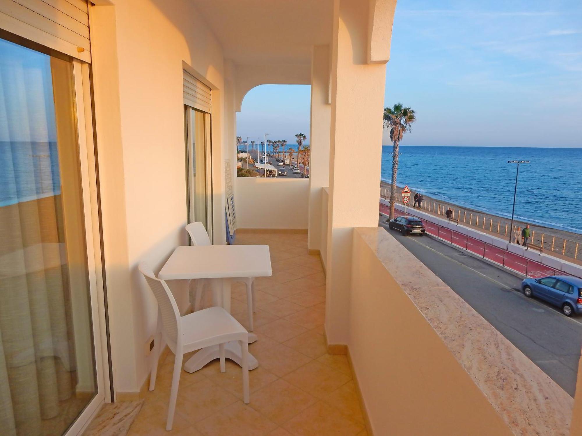 Hotel Kaly Ventimiglia Buitenkant foto