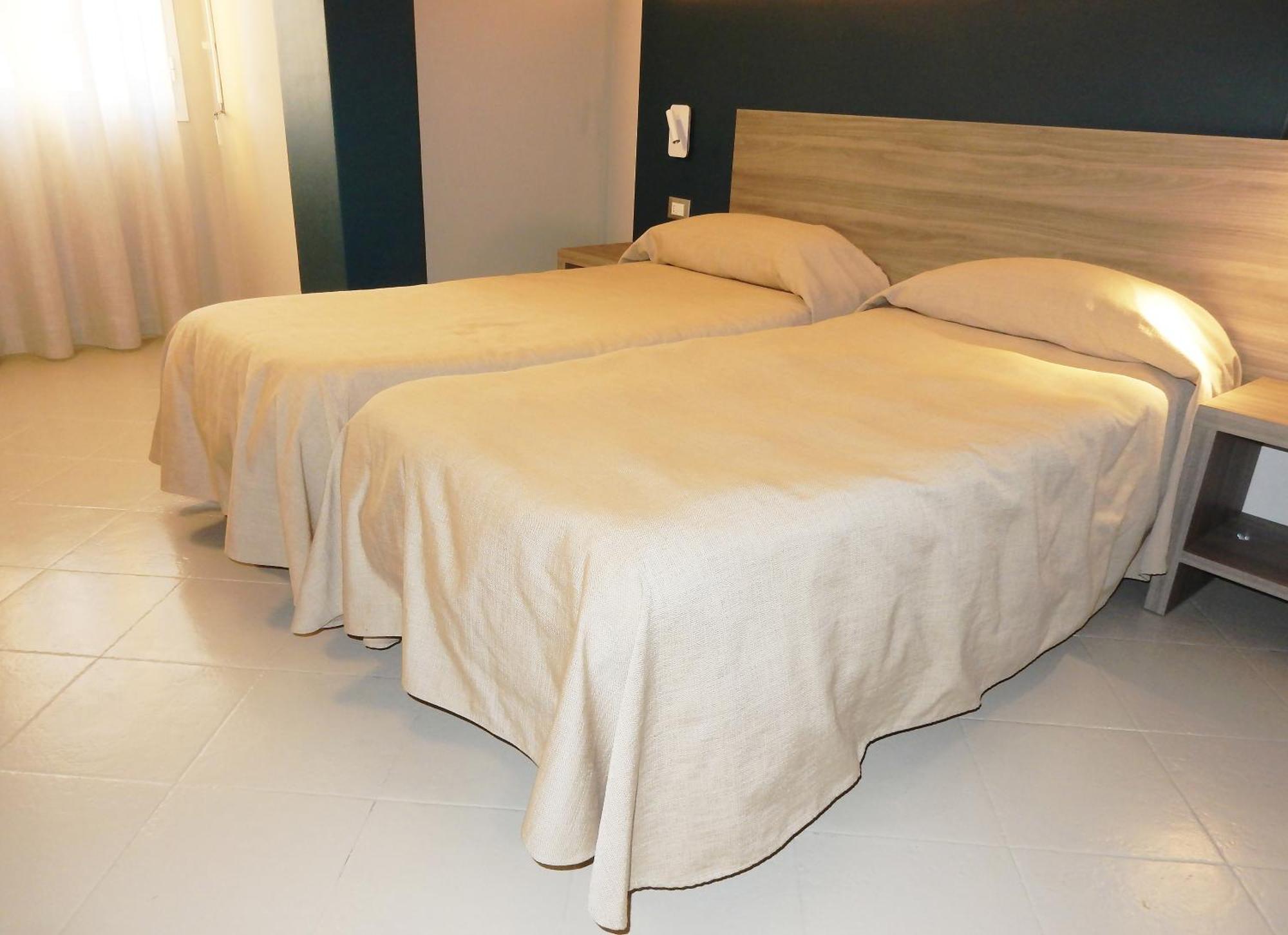 Hotel Kaly Ventimiglia Buitenkant foto
