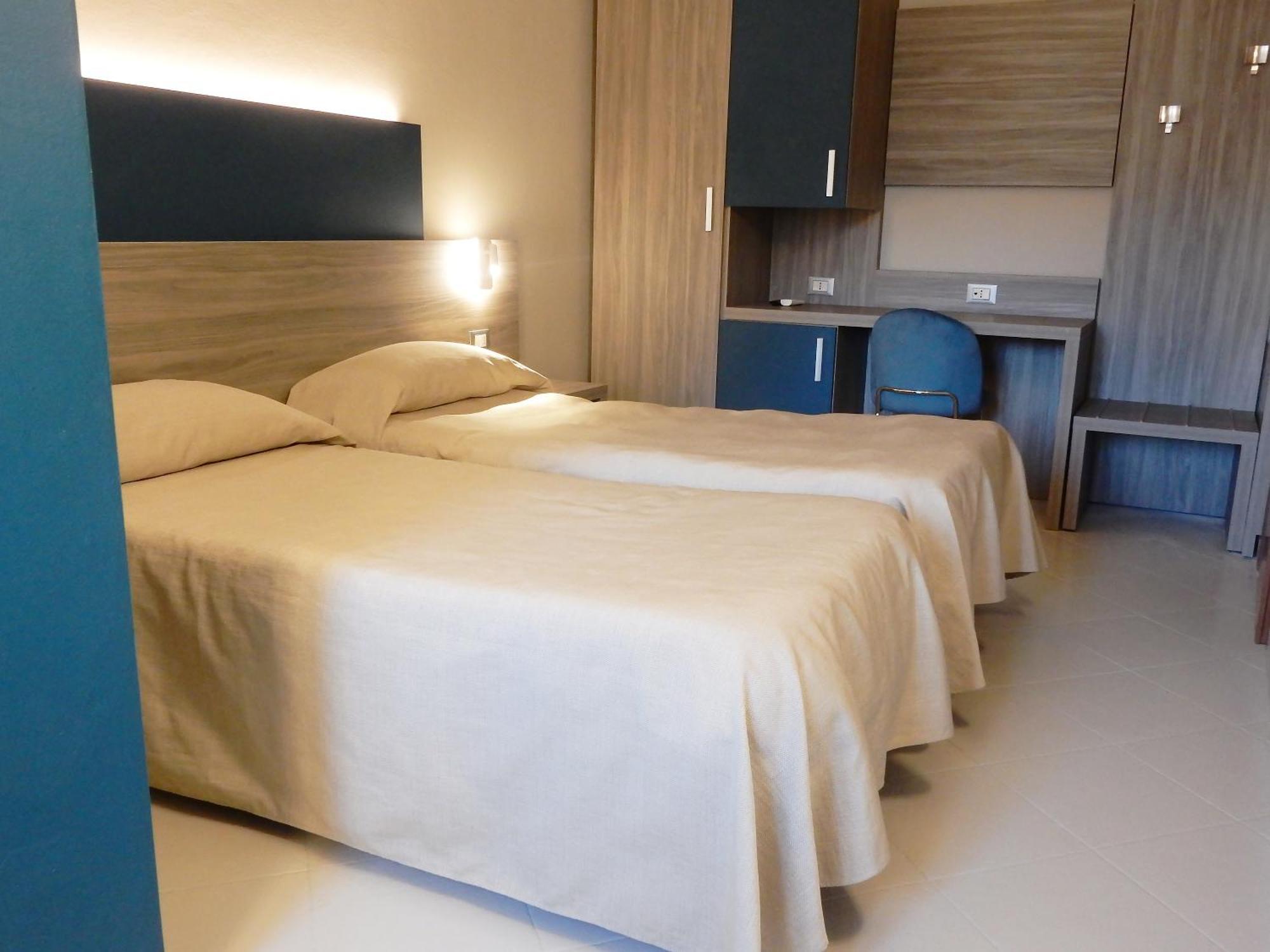 Hotel Kaly Ventimiglia Buitenkant foto