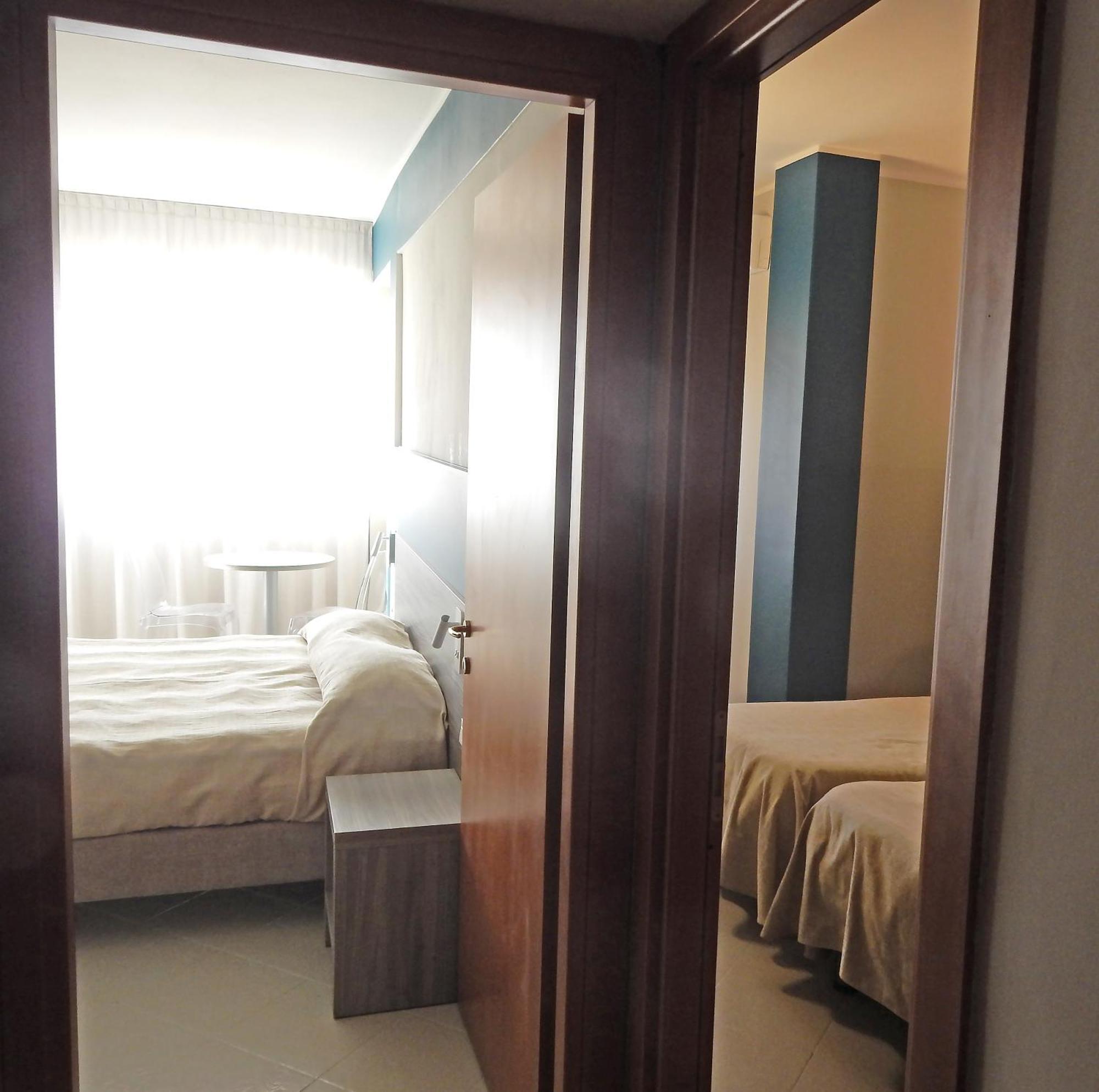 Hotel Kaly Ventimiglia Buitenkant foto