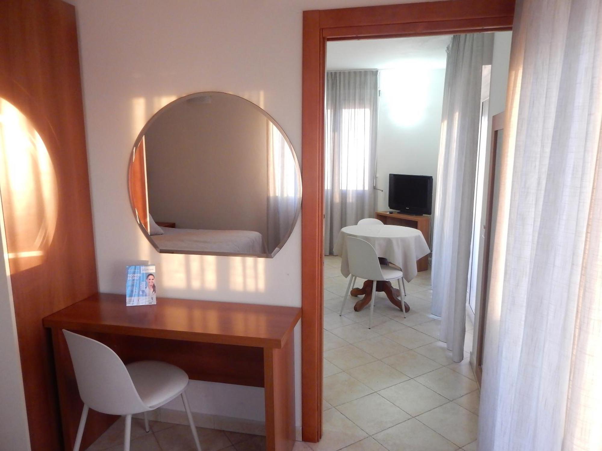 Hotel Kaly Ventimiglia Buitenkant foto