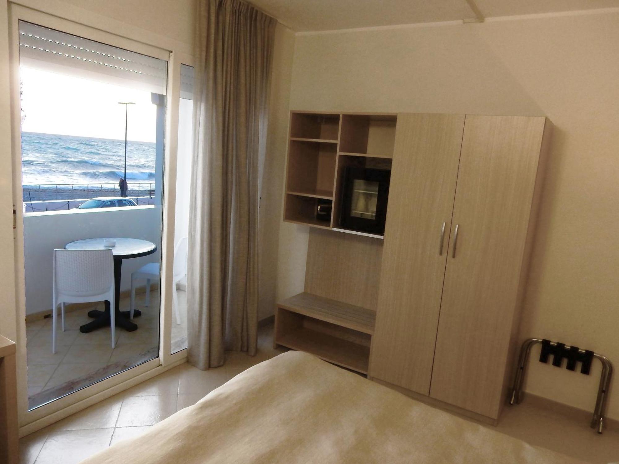 Hotel Kaly Ventimiglia Buitenkant foto